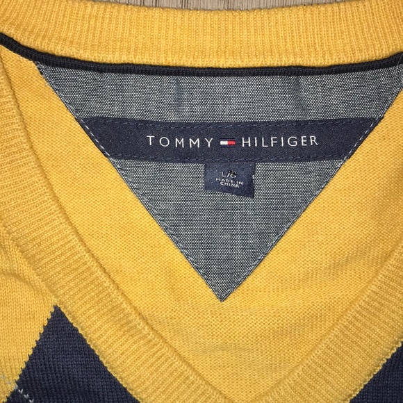 Tommy Hilfiger V-Sweater - Picture 3 of 4
